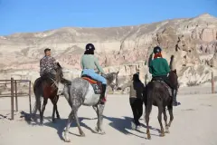 İşletmelere Para Cezası: Kapadokya'da At Turlarına Sıkı Denetim! - Otel Haberleri  Türkiye’nin Otel ve Turizm Gündemi Tek Adreste